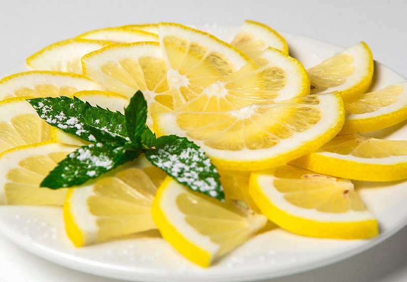 Нарезка лимона