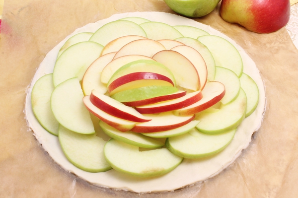 Нарезка яблока 