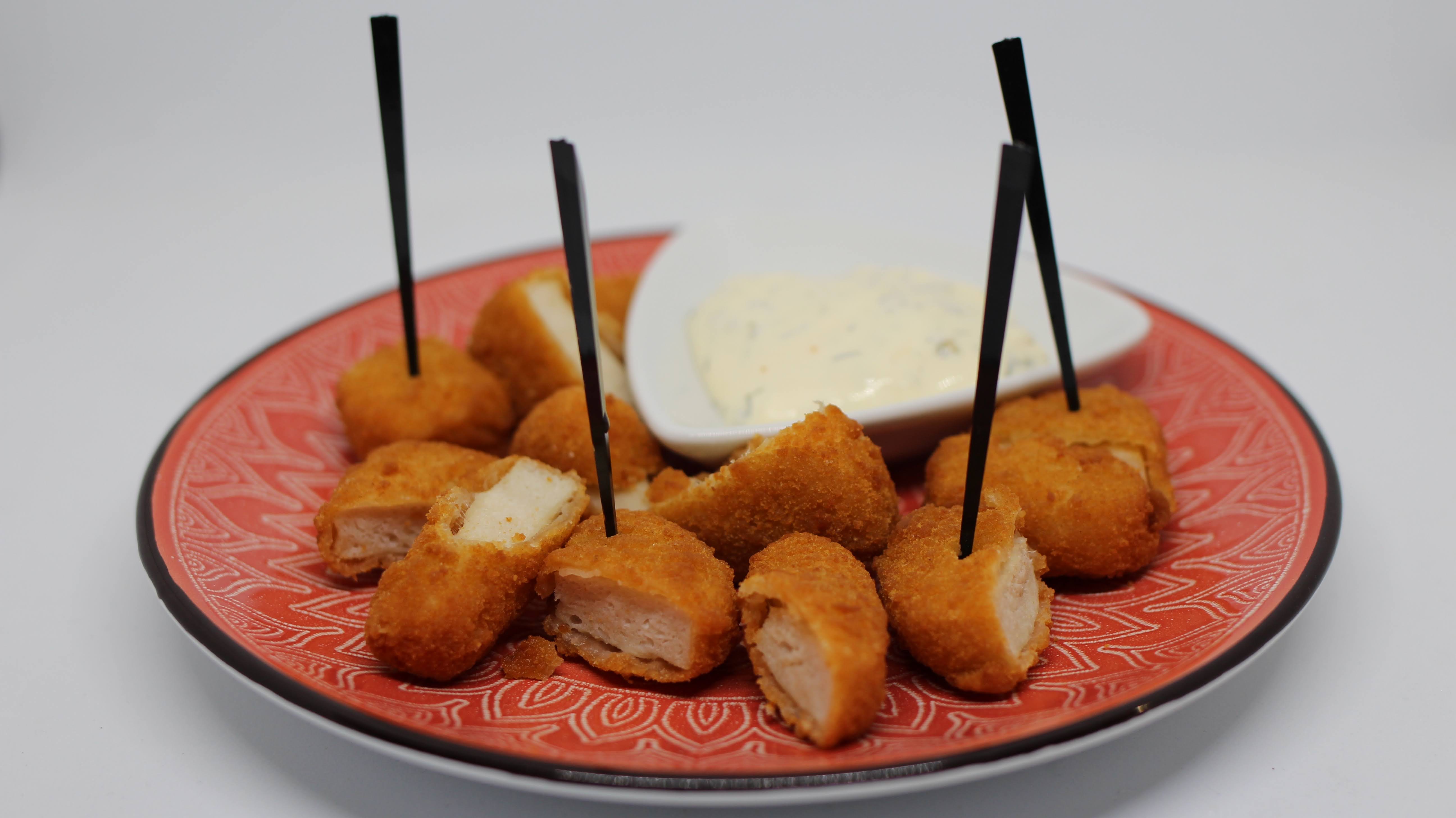 Нагетси з кисло-сладким соусом