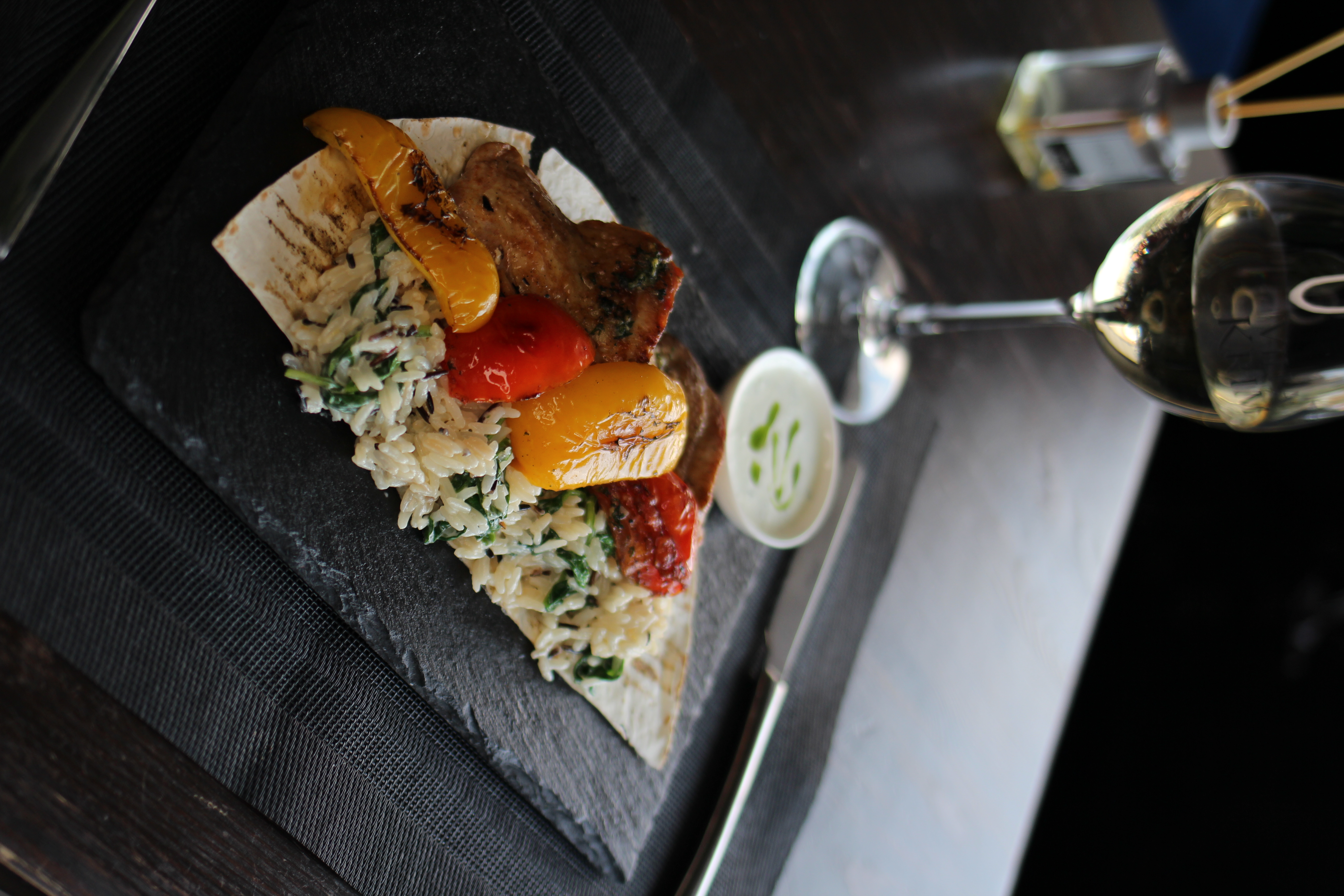 Курочка з рисом та овочами