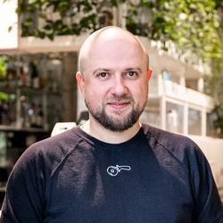 Володимир Гнатюк