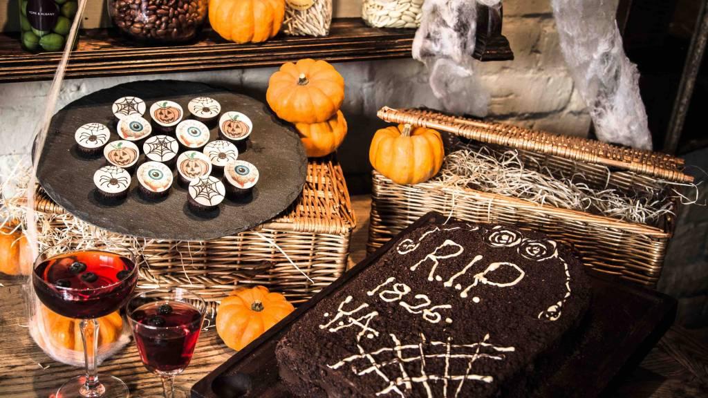 Halloween marketing ideas for restaurants and pubs