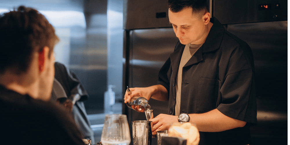 Як відкрити бар та не зʼїхати з глузду?