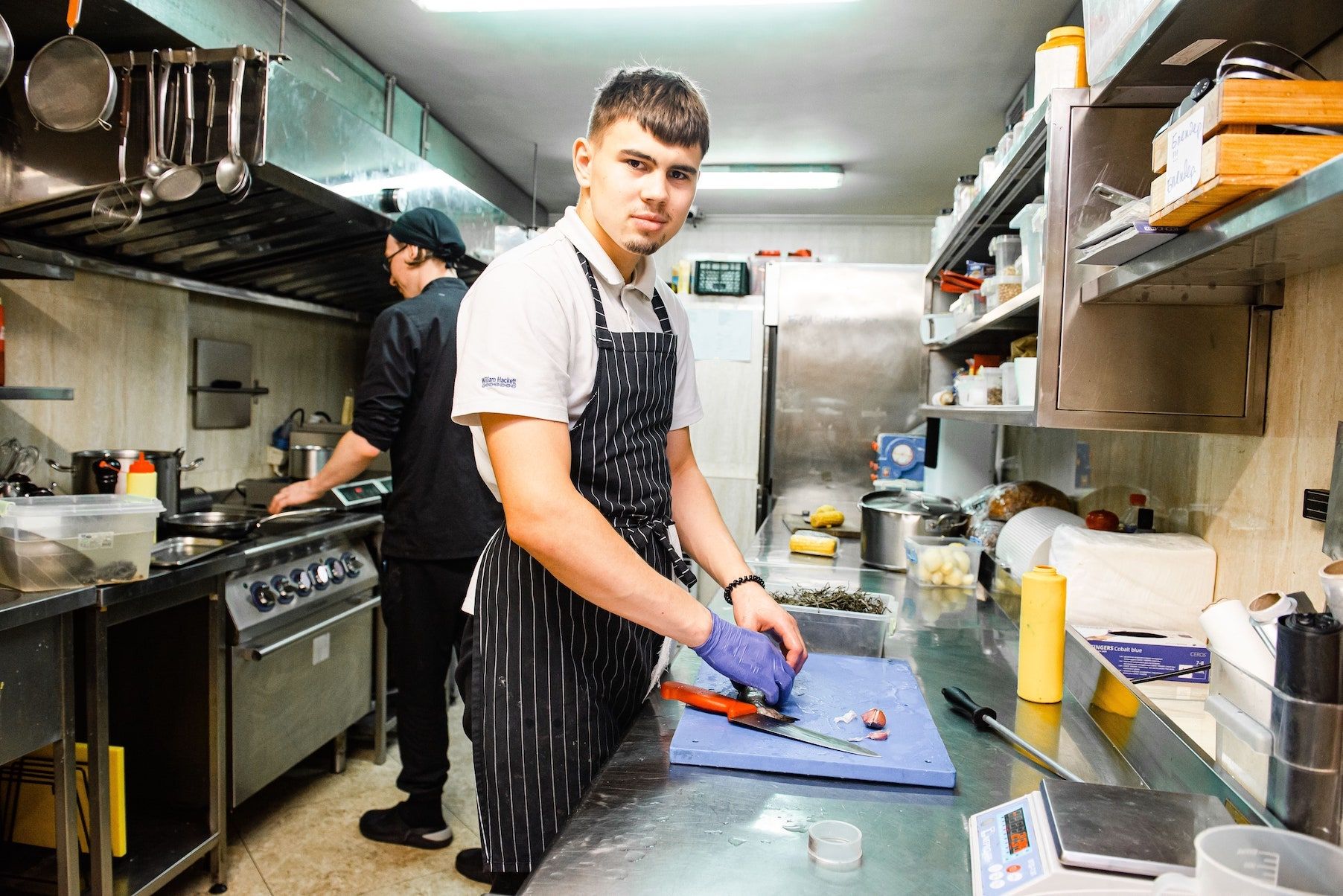 Готовий договір з кухарем від експертів