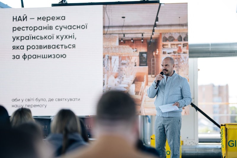 «Наш план — відкрити 100 ресторанів по всьому світу». Володимир Ярославський про франшизу ресторанів закордоном «Наш план — відкрити 100 ресторанів по всьому світу». Володимир Ярославський про франшизу ресторанів закордоном