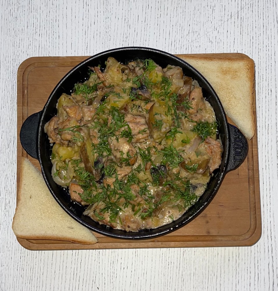 Сковорідка з куркою та грибами Glovo