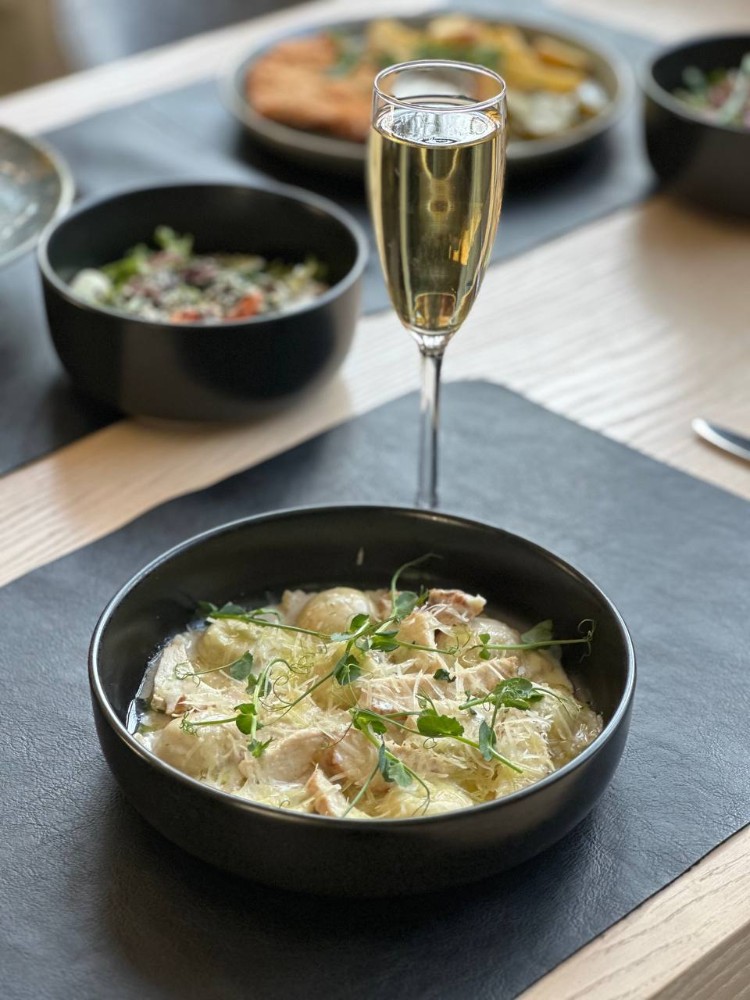 Равіолі зі шпинатом та куркою