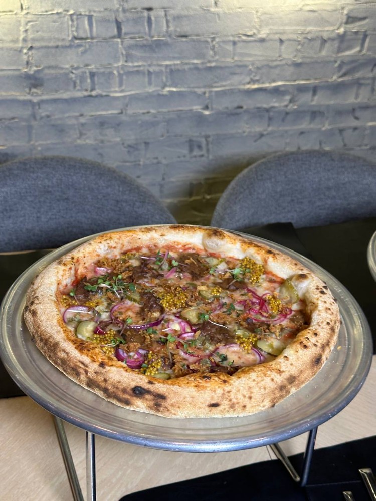 Піца з телячими щічками