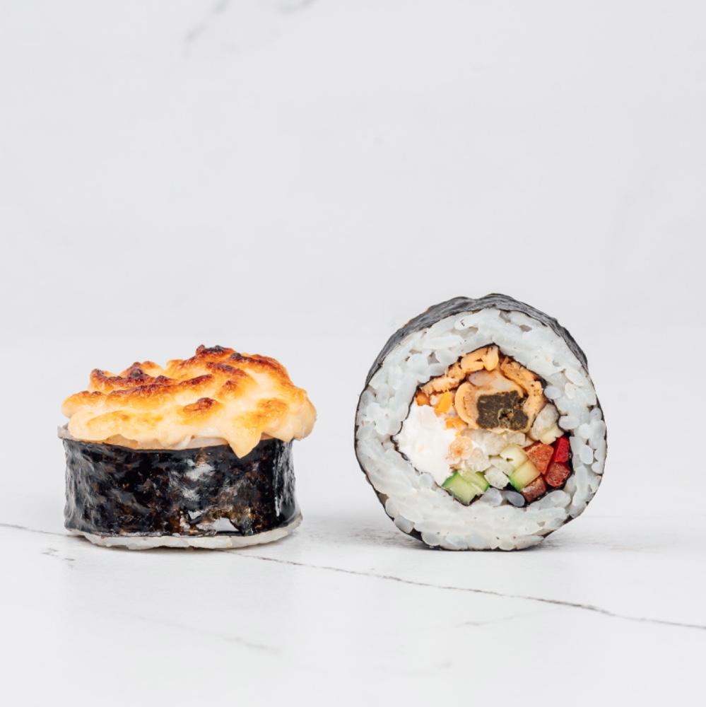 Mega-Rolls with Mussels, 10 pcs.