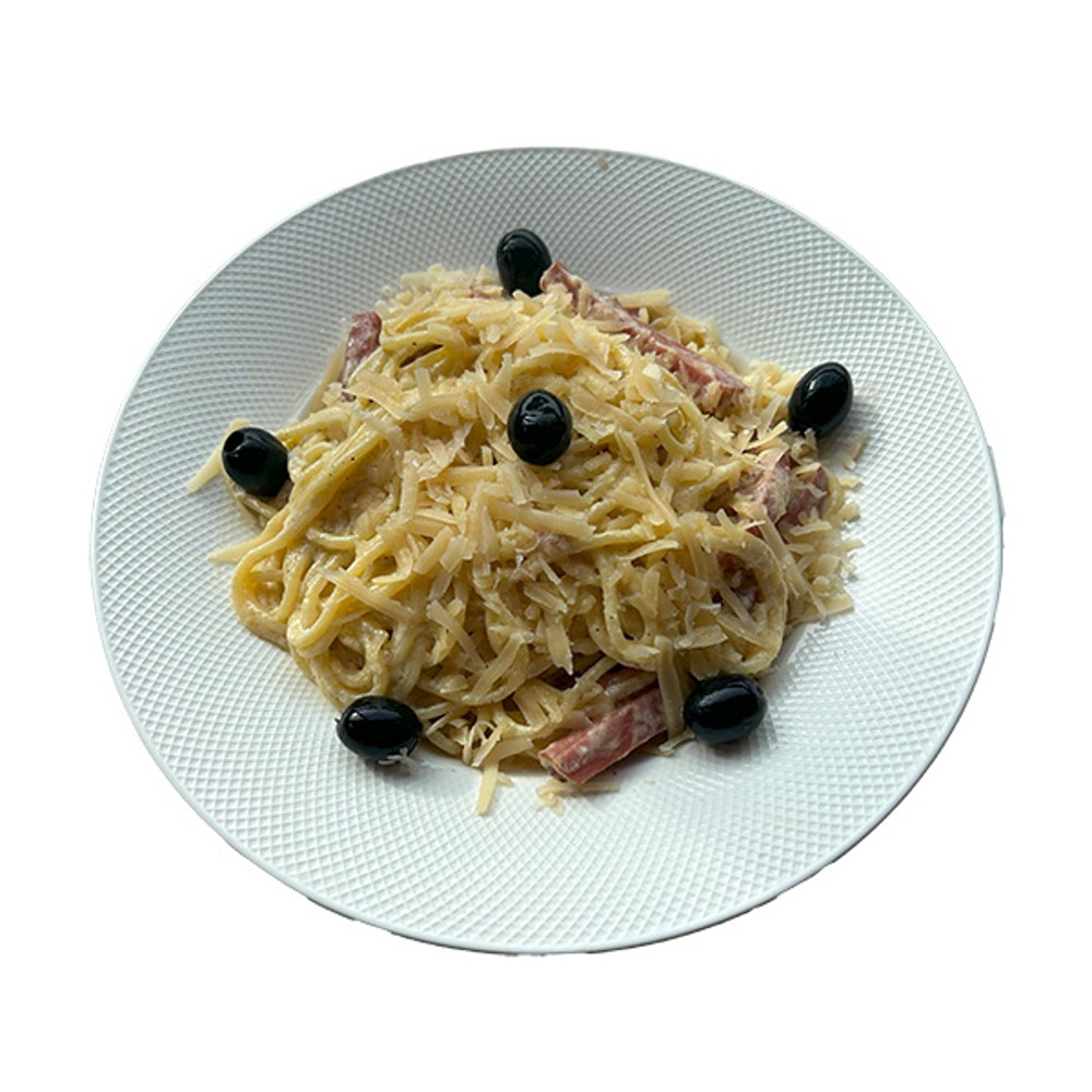 Halal carbonara with bacon