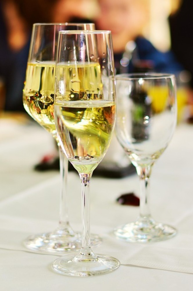Semi-dry sparkling wine