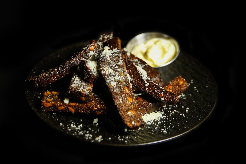 Грінки з пармезаном та соусом даніш 200гр