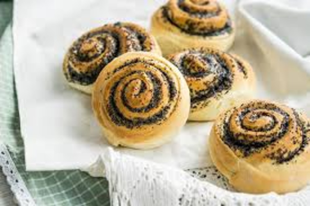 Булочка с маком